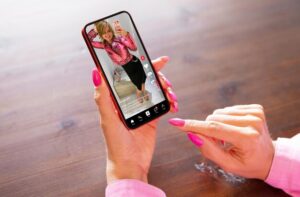 4 Cara Hapus Video di TikTok via Mobile dan Desktop, Mudah!